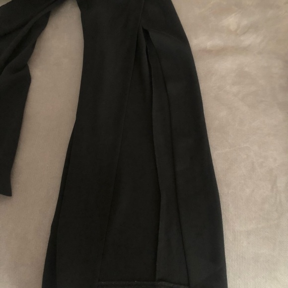 CACHE HOST PICK black pants. Unique sexy slit on one front leg and one back leg. - Picture 5 of 16